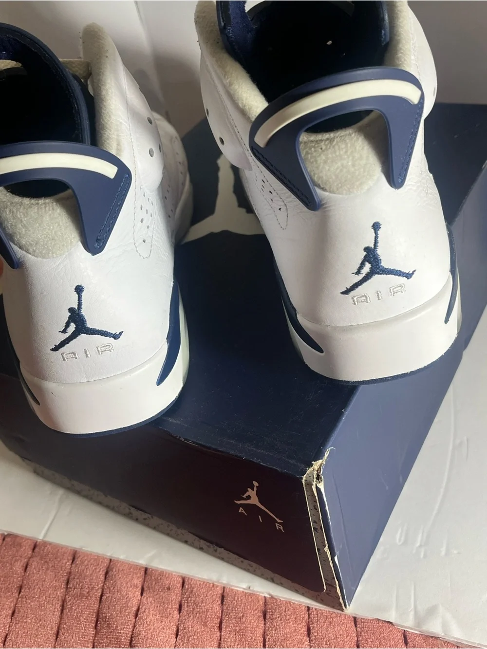 Air Jordan 6 Retro size 9.5